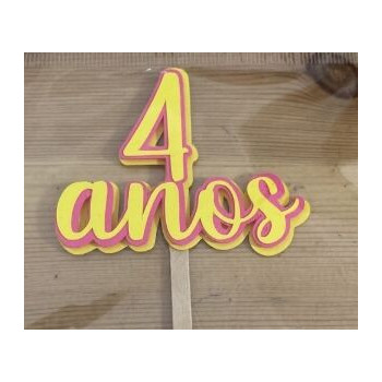 Topo de bolo 4 anos amarelo e rosa 6,5x5cm