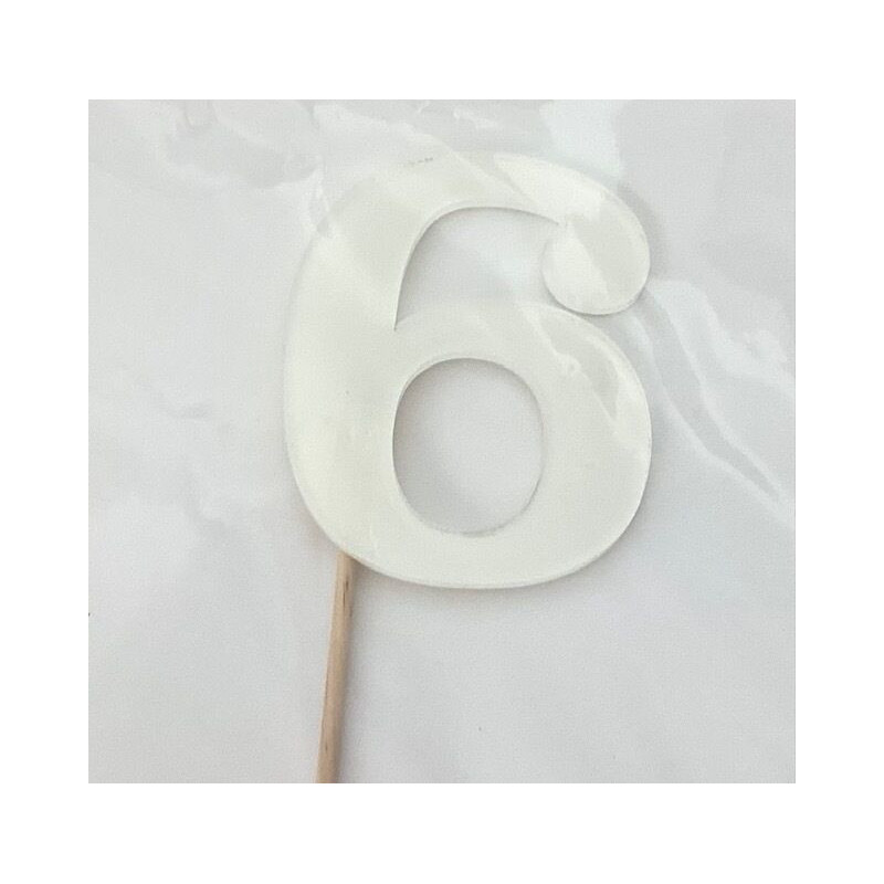 Numero 6 acrilico - branco