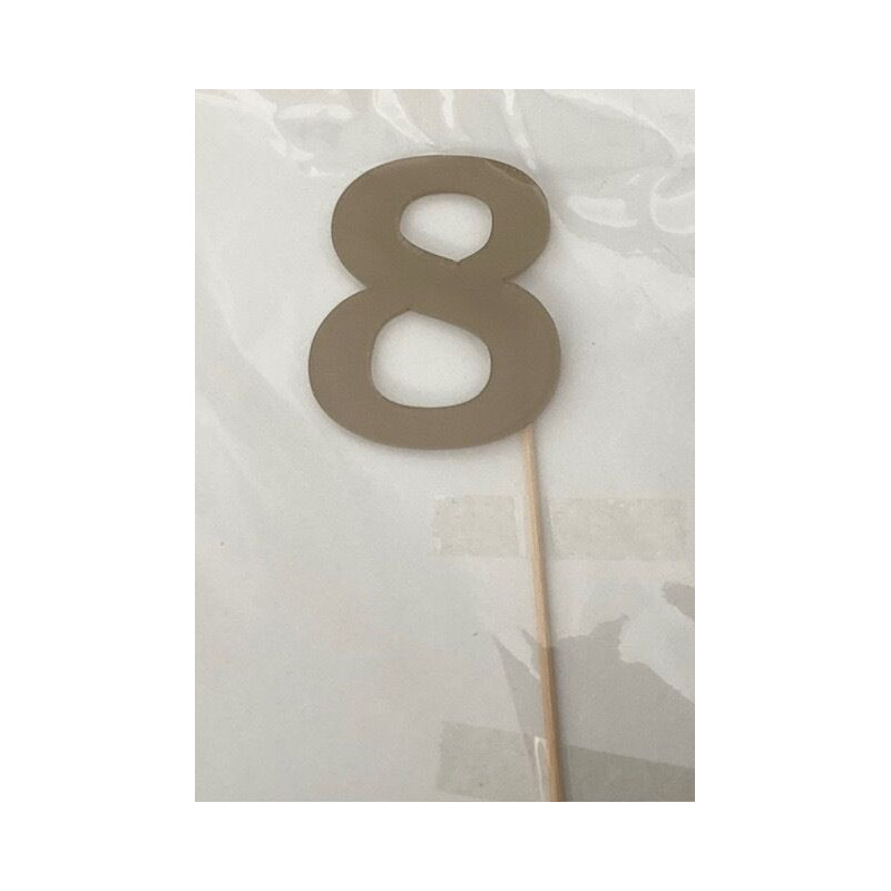 Numero 8 acrilico - ouro