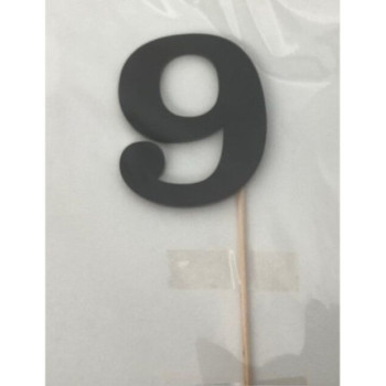 Numero 9 acrilico - preto