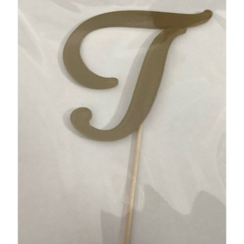 Letra T acrilico - ouro