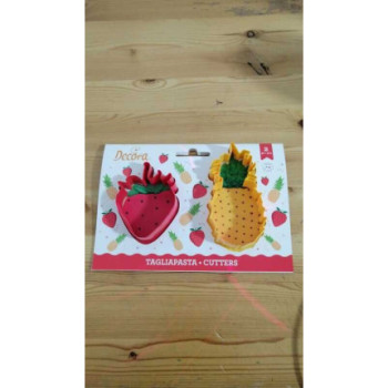 2 cortadores ananás +morango