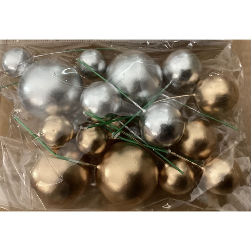 18 bolas decorativas ouro e prata