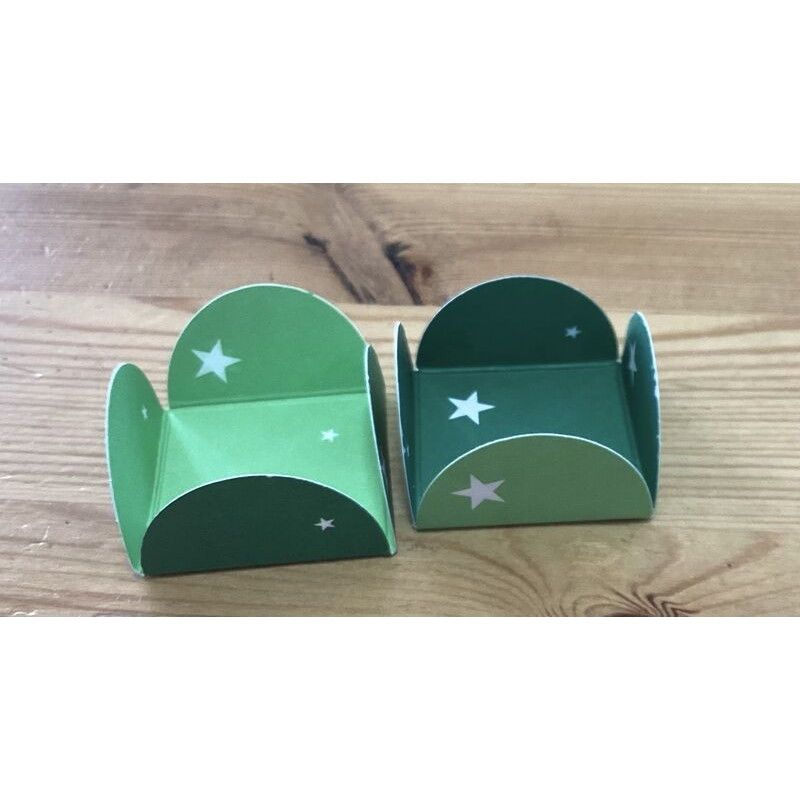 25 formas de papel estrelas verde