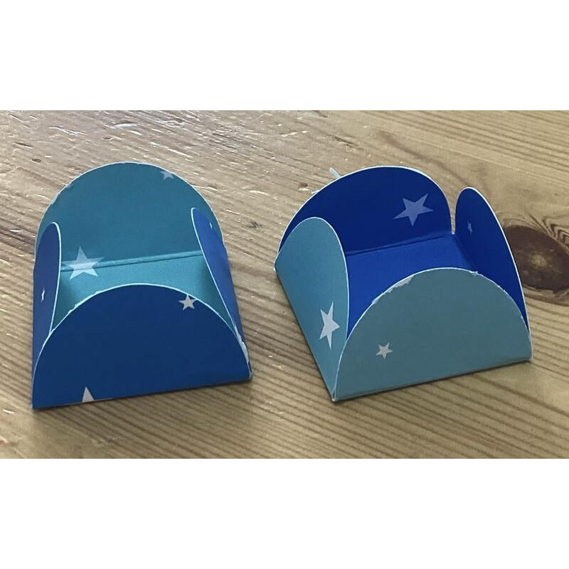 25 formas de papel estrelas azul