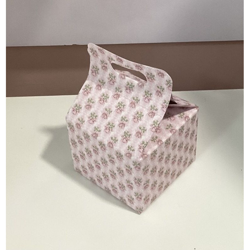 Caixa brio flores4 9x9x15,5cm
