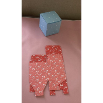 Cx para bolos/bolachas 8.8x8.5x8.5cm corações3 cores