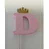 Letra D 10 cm esferovite rosa com coroa ouro