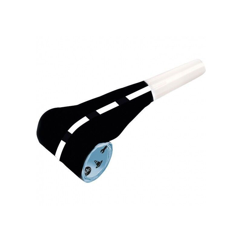 8 on the road noisemaker blowouts