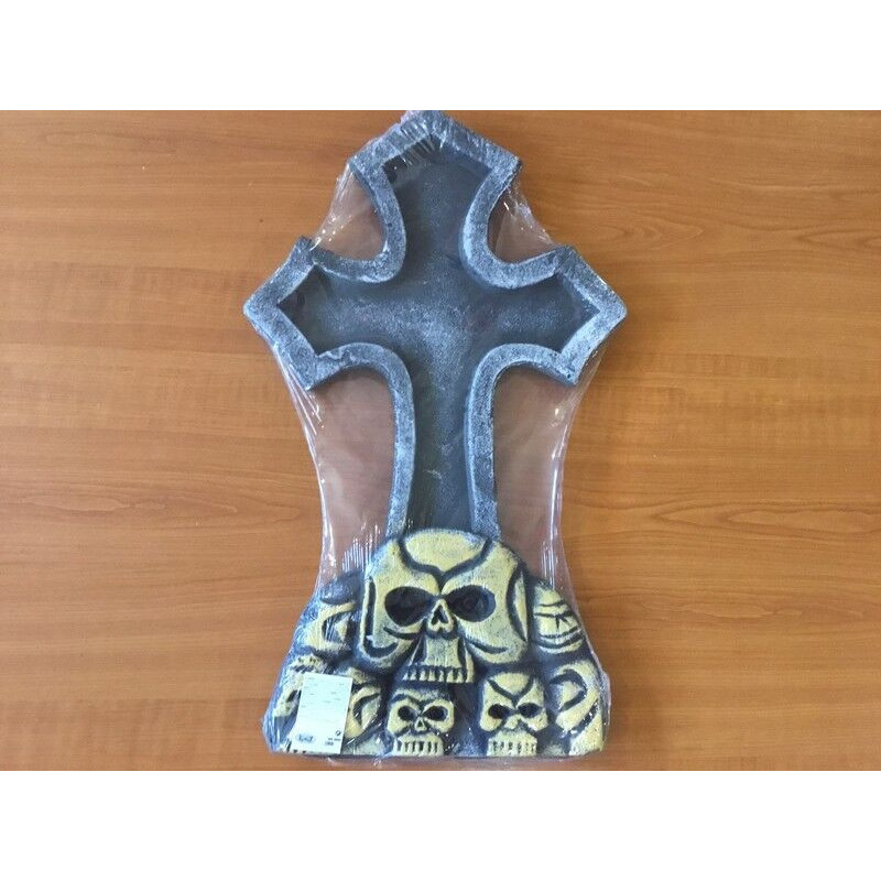 Lápide cruz com caveiras - 60x36cm