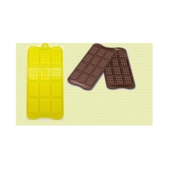 Molde de silicone em forma de varias tabletes de chocolote