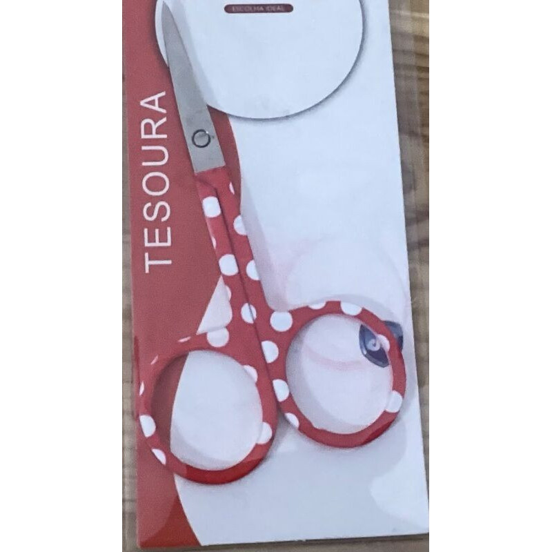 Tesoura pequena (9cm)