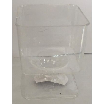 Taça quadrada com pé 60ml